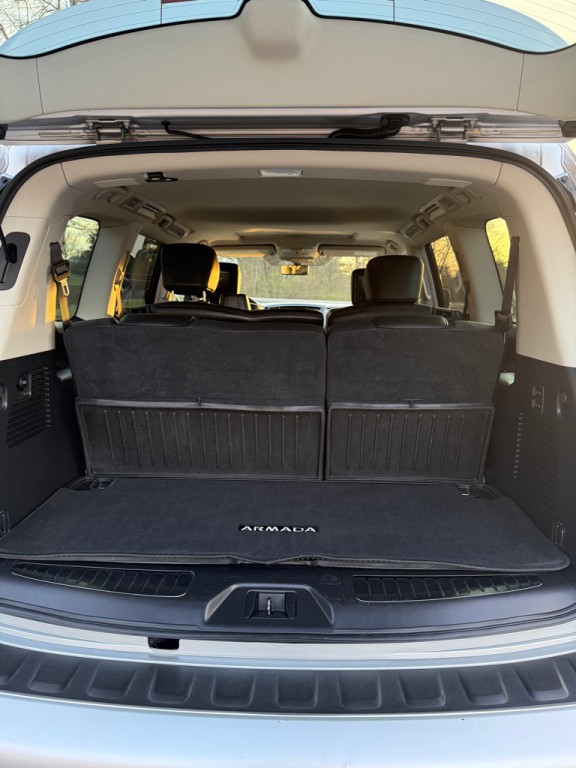 2018 Nissan Armada Image 9