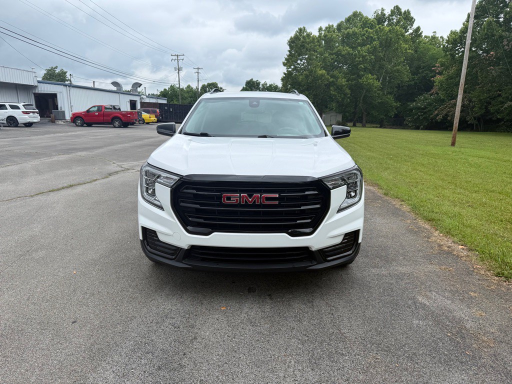 2023 GMC Terrain Image 8