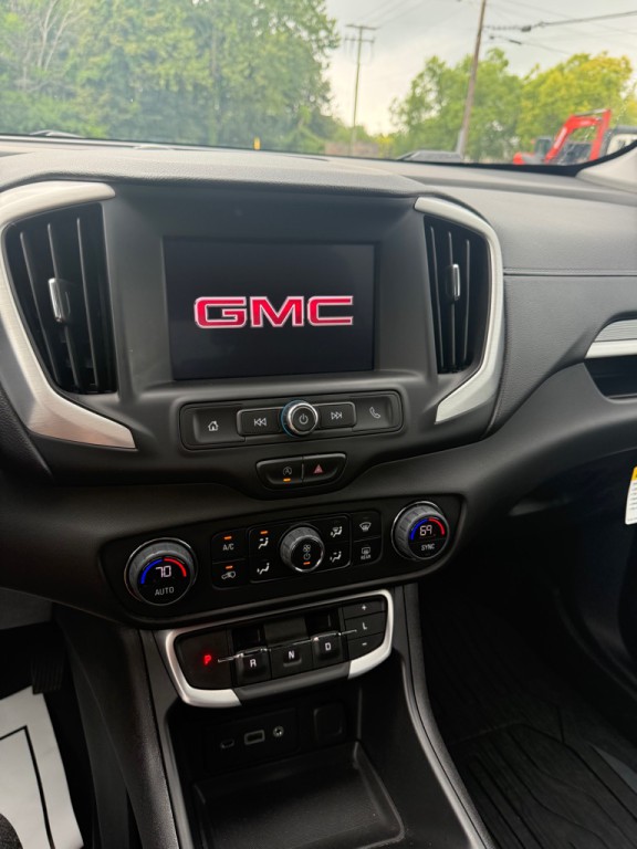 2023 GMC Terrain Image 20