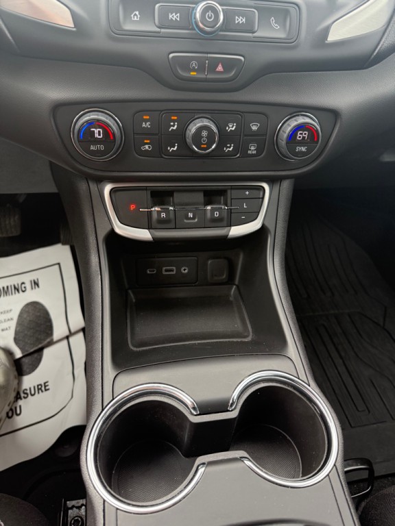 2023 GMC Terrain Image 21