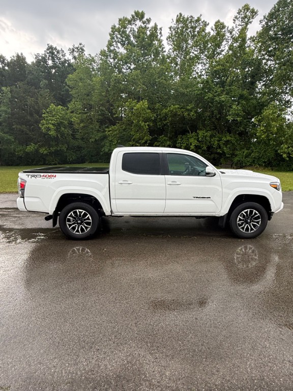 2023 Toyota Tacoma Image 9