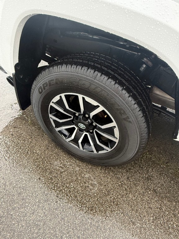 2023 Toyota Tacoma Image 13