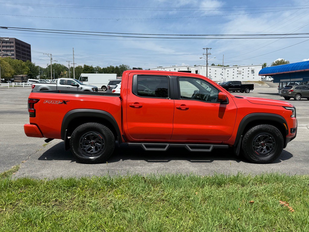 2025 Nissan Frontier Image 6