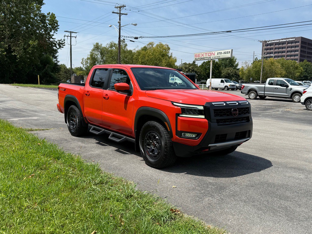 2025 Nissan Frontier Image 7