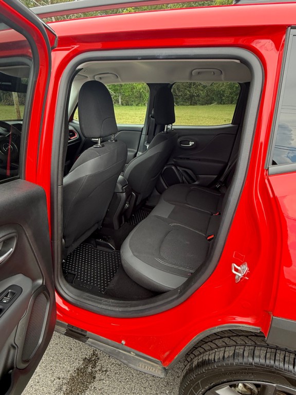 2022 Jeep Renegade Image 8