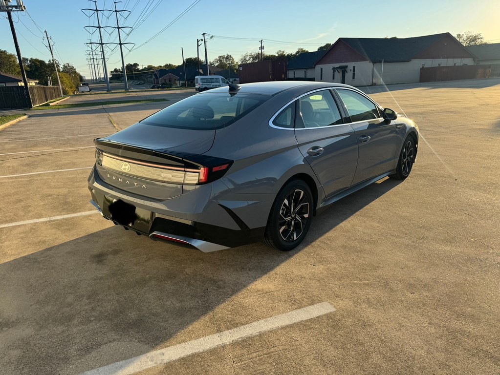 2025 Hyundai Sonata Image 3
