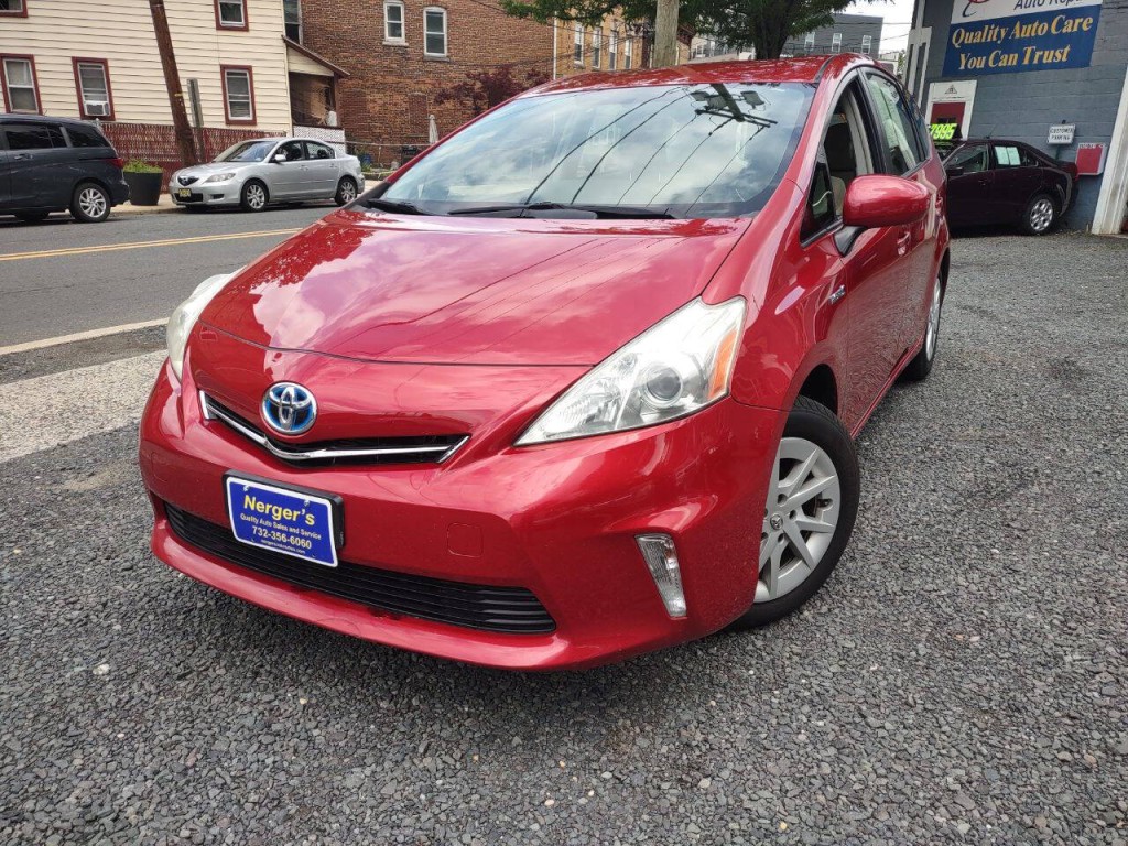 2012 Toyota Prius Image 2