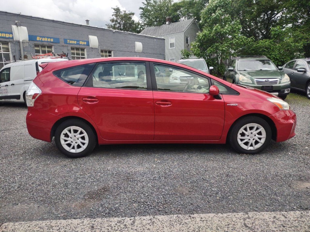 2012 Toyota Prius Image 5