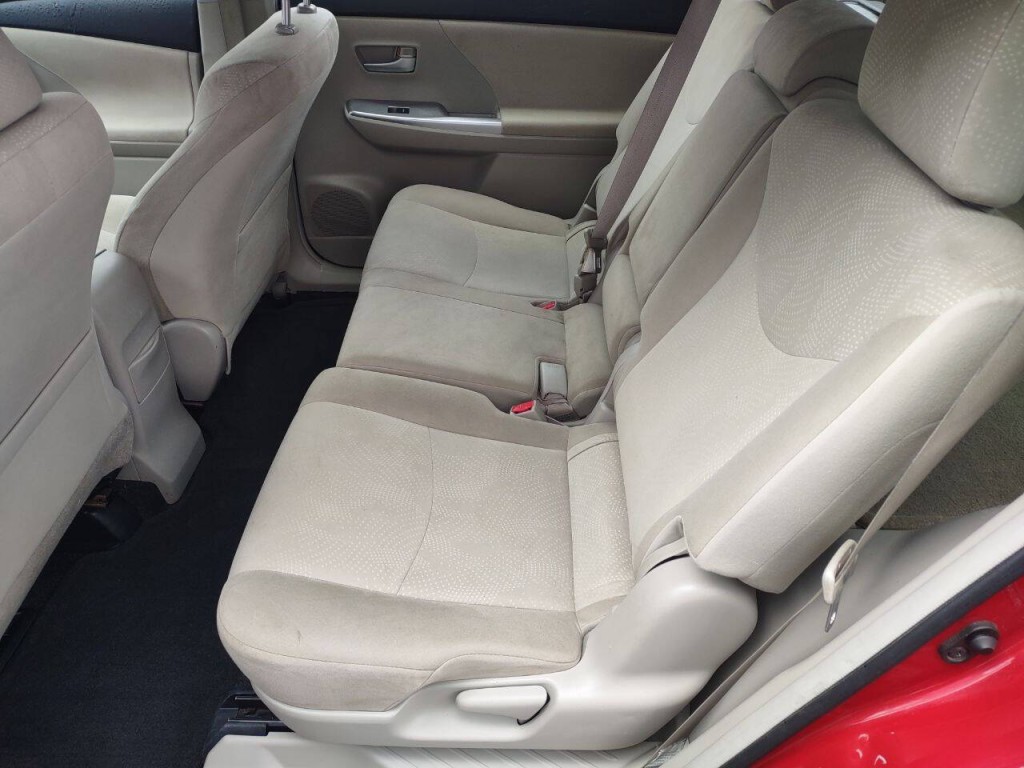 2012 Toyota Prius Image 19
