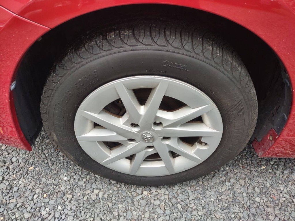 2012 Toyota Prius Image 27