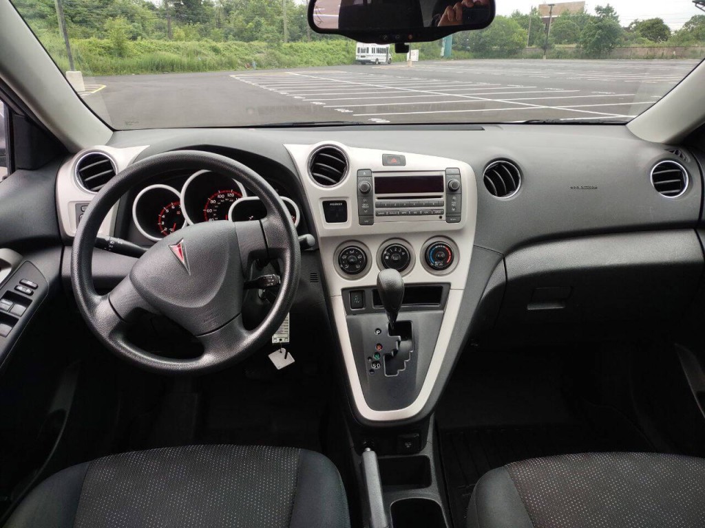 2009 Pontiac Vibe Image 8