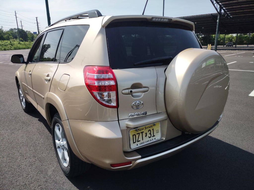 2012 Toyota Rav4 Image 7