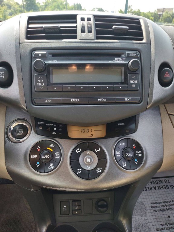 2012 Toyota Rav4 Image 19