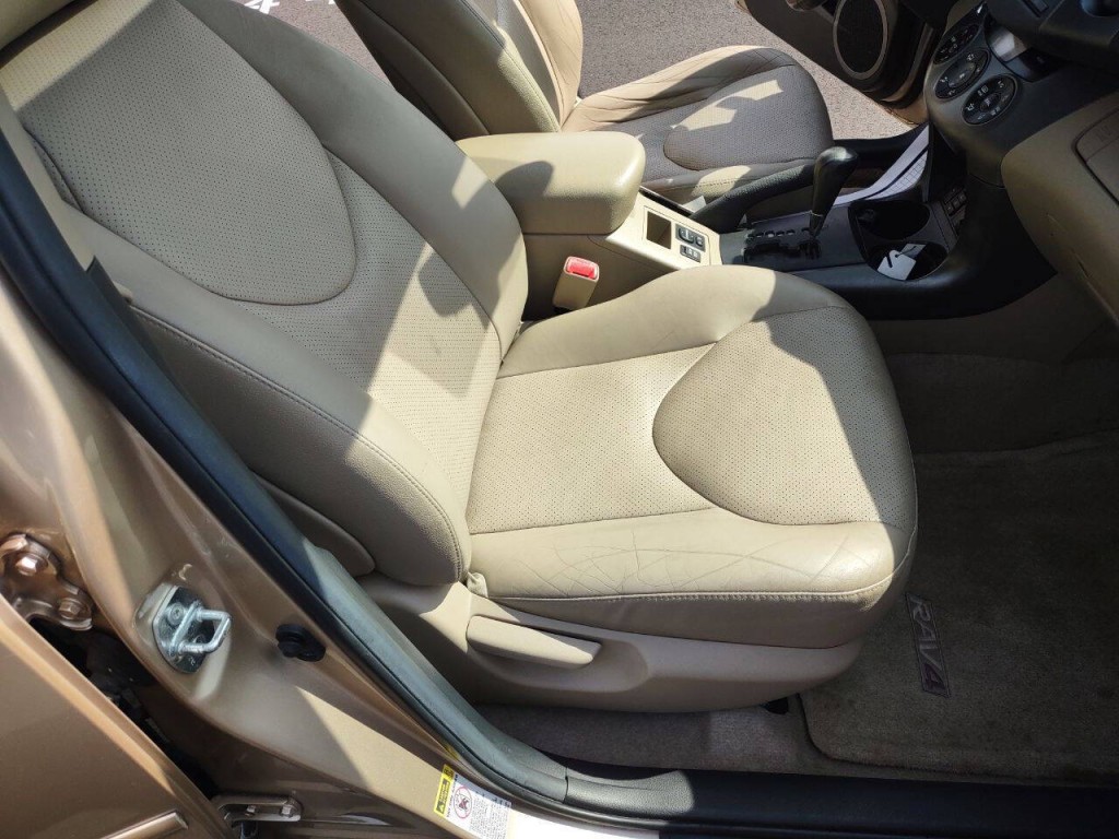 2012 Toyota Rav4 Image 22