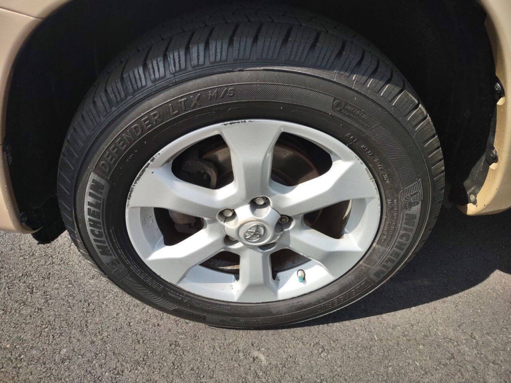 2012 Toyota Rav4 Image 30