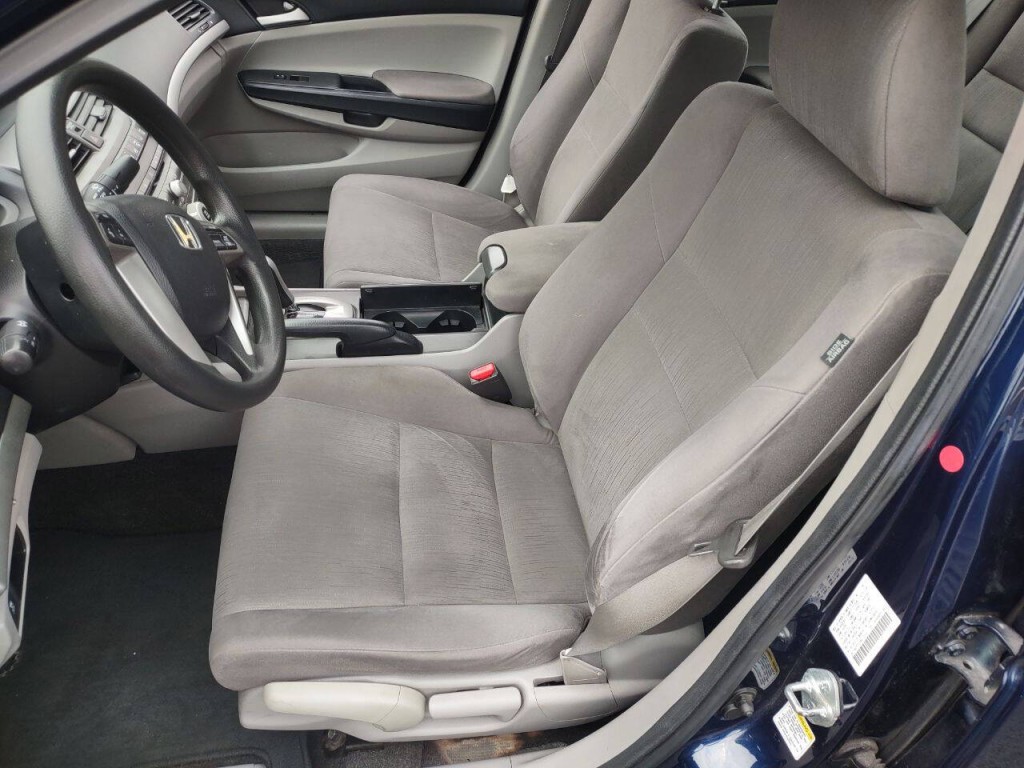 2011 Honda Accord Image 10