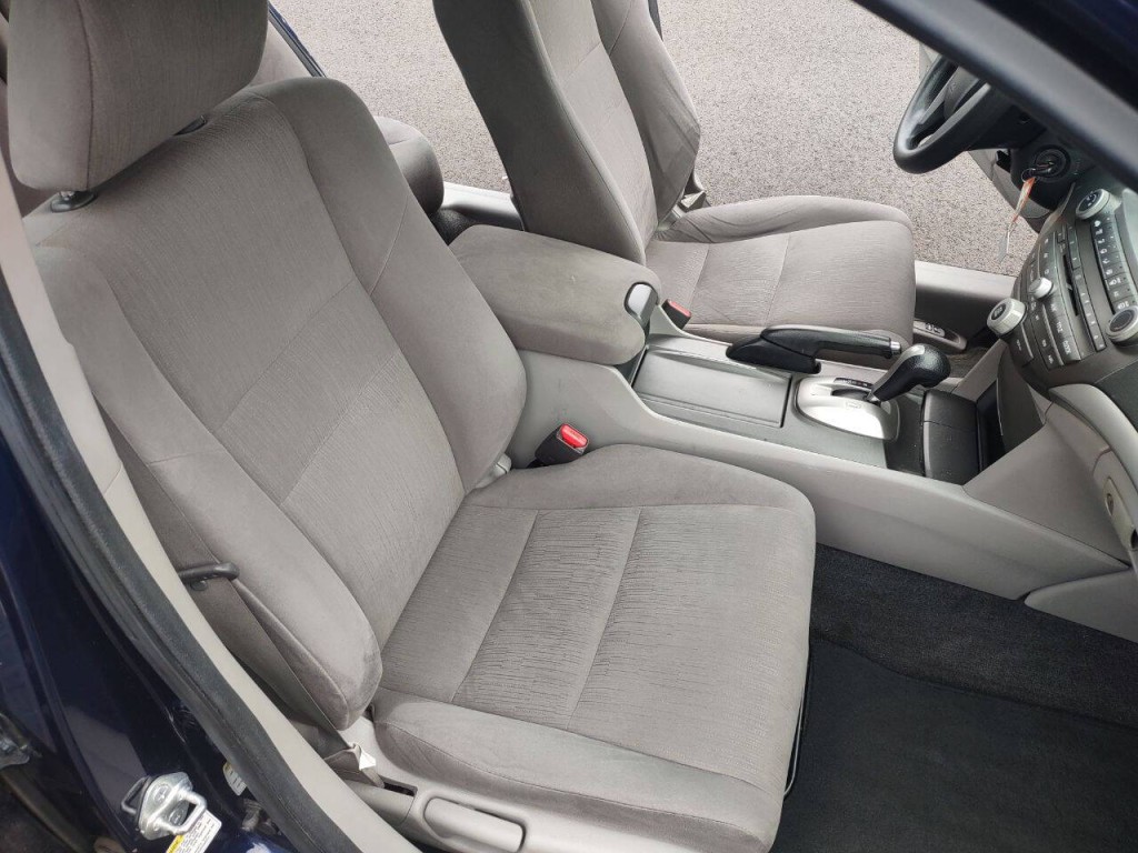 2011 Honda Accord Image 17
