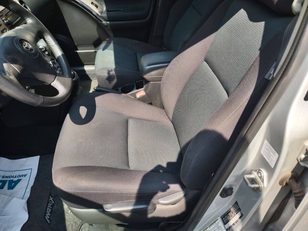 2006 Toyota Matrix Image 8