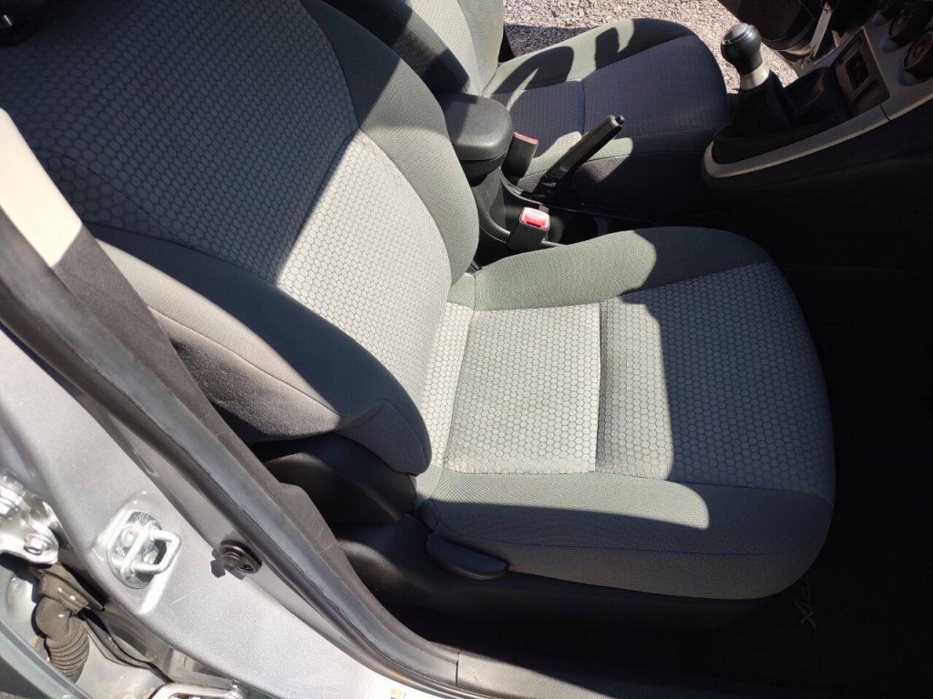 2009 Toyota Matrix Image 21