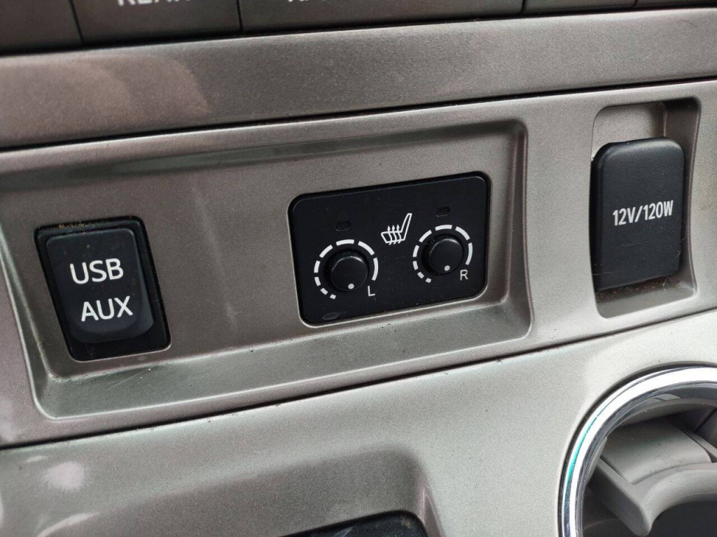 2013 Toyota Highlander Image 19