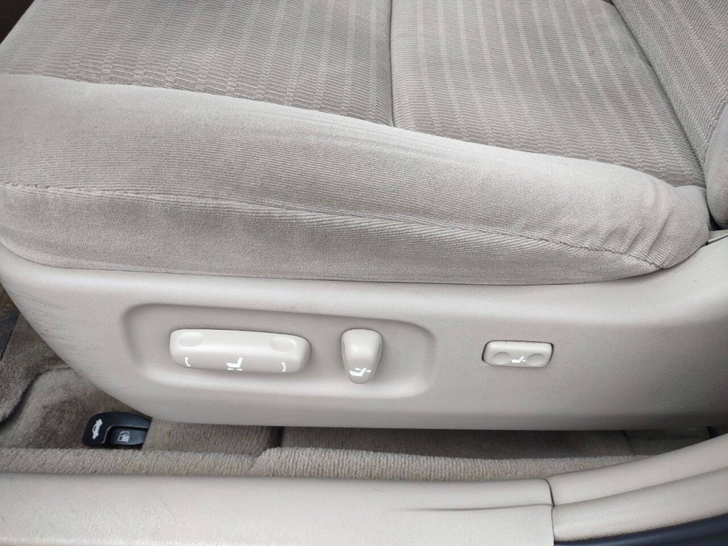 2005 Toyota Camry Image 11