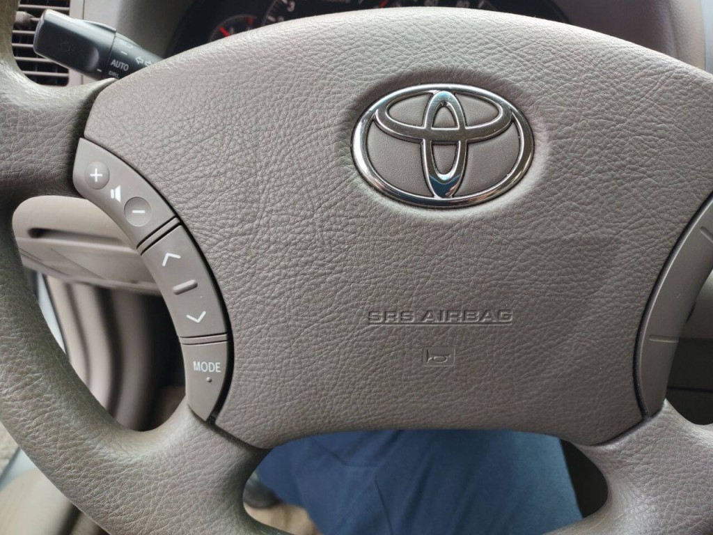 2005 Toyota Camry Image 12