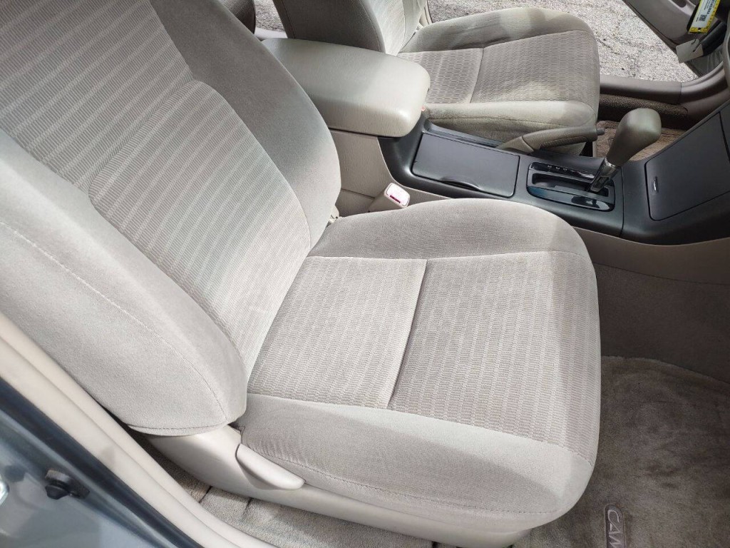 2005 Toyota Camry Image 17