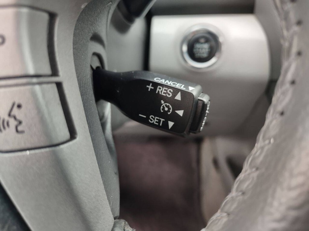 2010 Toyota Camry Image 15