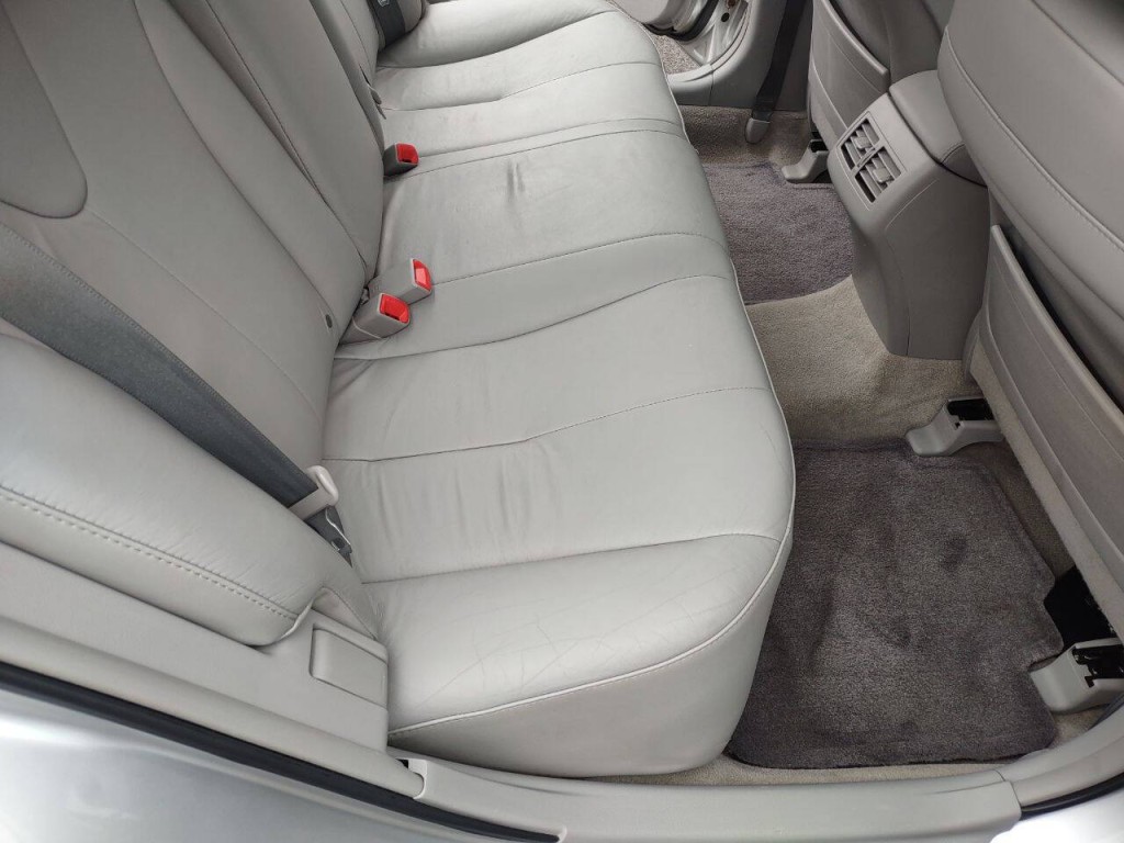 2010 Toyota Camry Image 21