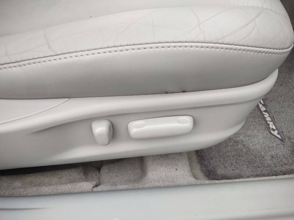 2010 Toyota Camry Image 23