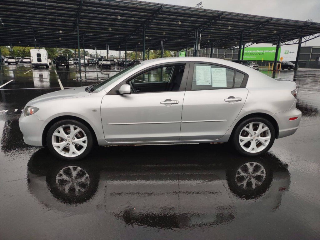 2009 Mazda Mazda3 Image 2
