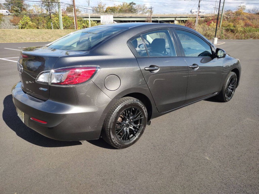 2013 Mazda Mazda3 Image 6