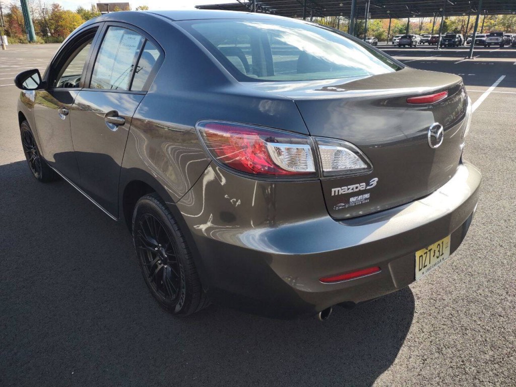 2013 Mazda Mazda3 Image 7
