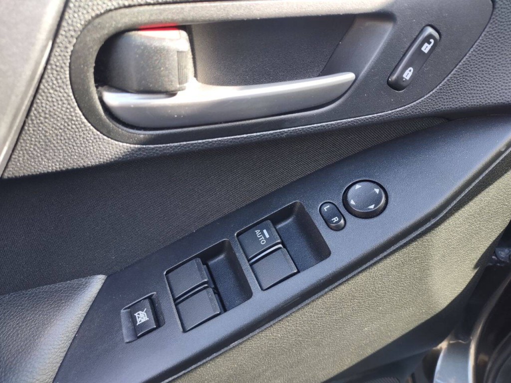 2013 Mazda Mazda3 Image 9