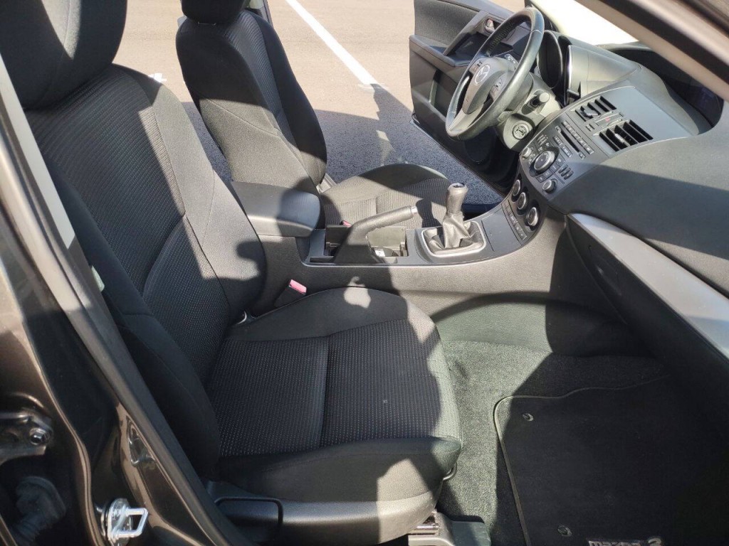 2013 Mazda Mazda3 Image 18