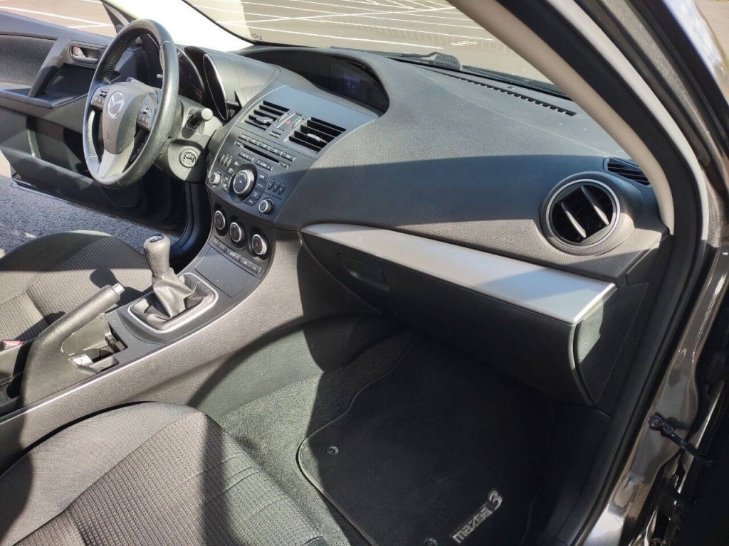 2013 Mazda Mazda3 Image 19