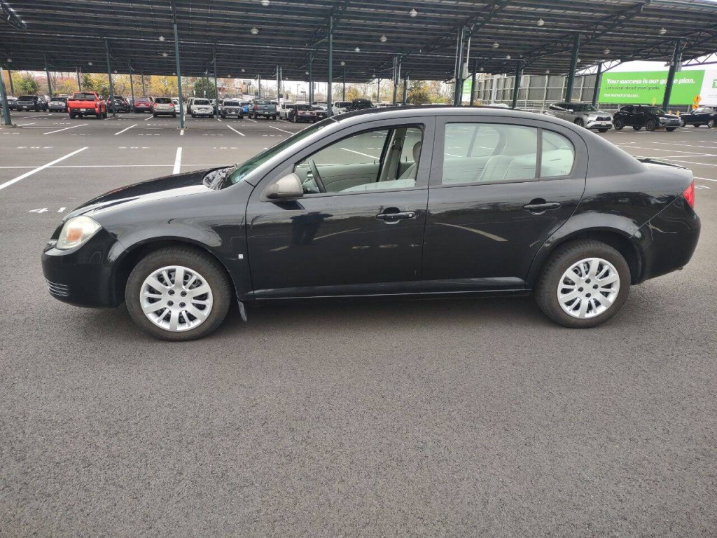 2008 Chevrolet Cobalt Image 2