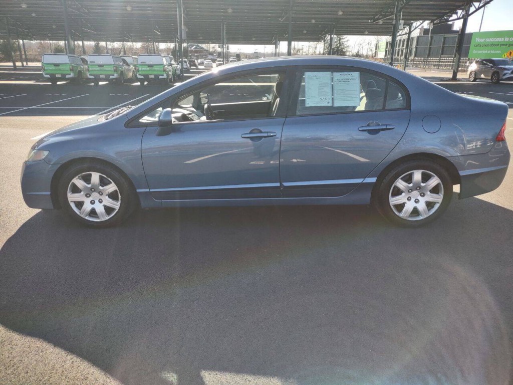 2010 Honda Civic Image 2