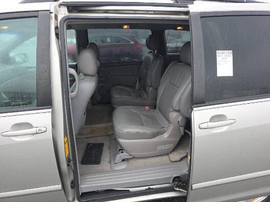 2008 Toyota Sienna Image 5