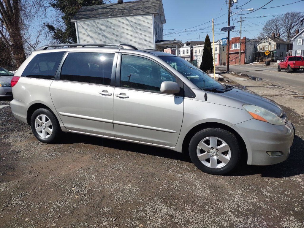 2008 Toyota Sienna Image 3