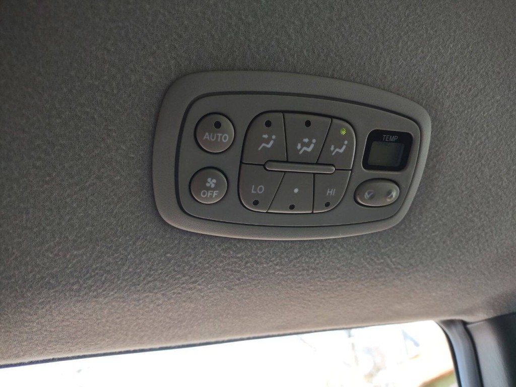 2008 Toyota Sienna Image 5