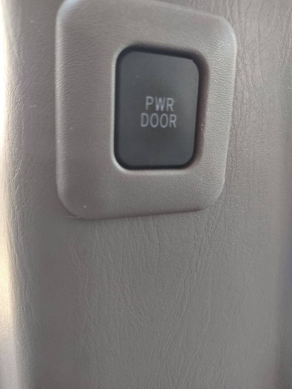 2008 Toyota Sienna Image 17