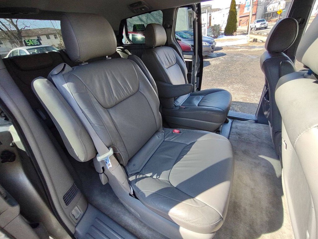 2008 Toyota Sienna Image 18