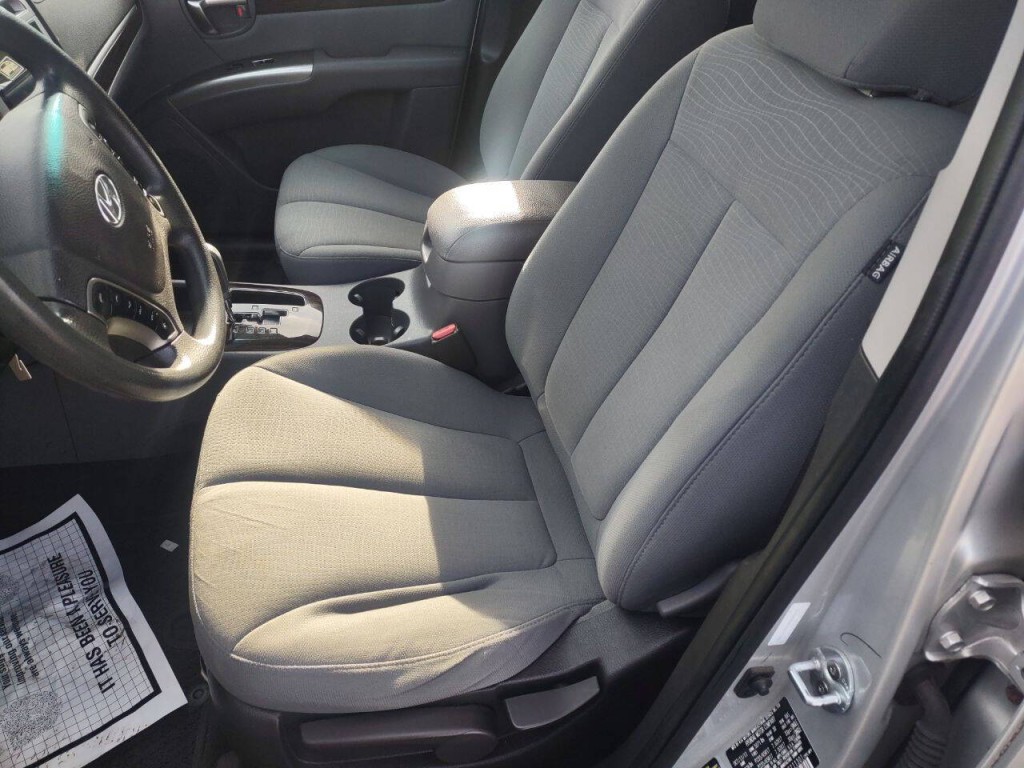 2012 Hyundai Santa Fe Image 10