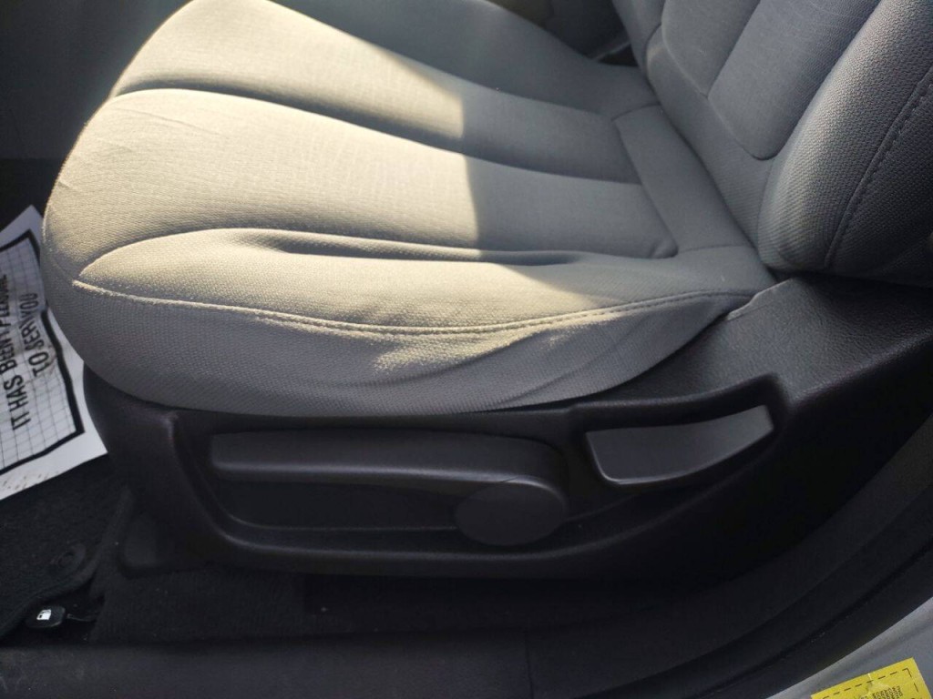 2012 Hyundai Santa Fe Image 11