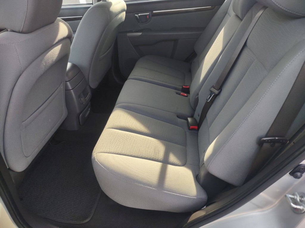 2012 Hyundai Santa Fe Image 17