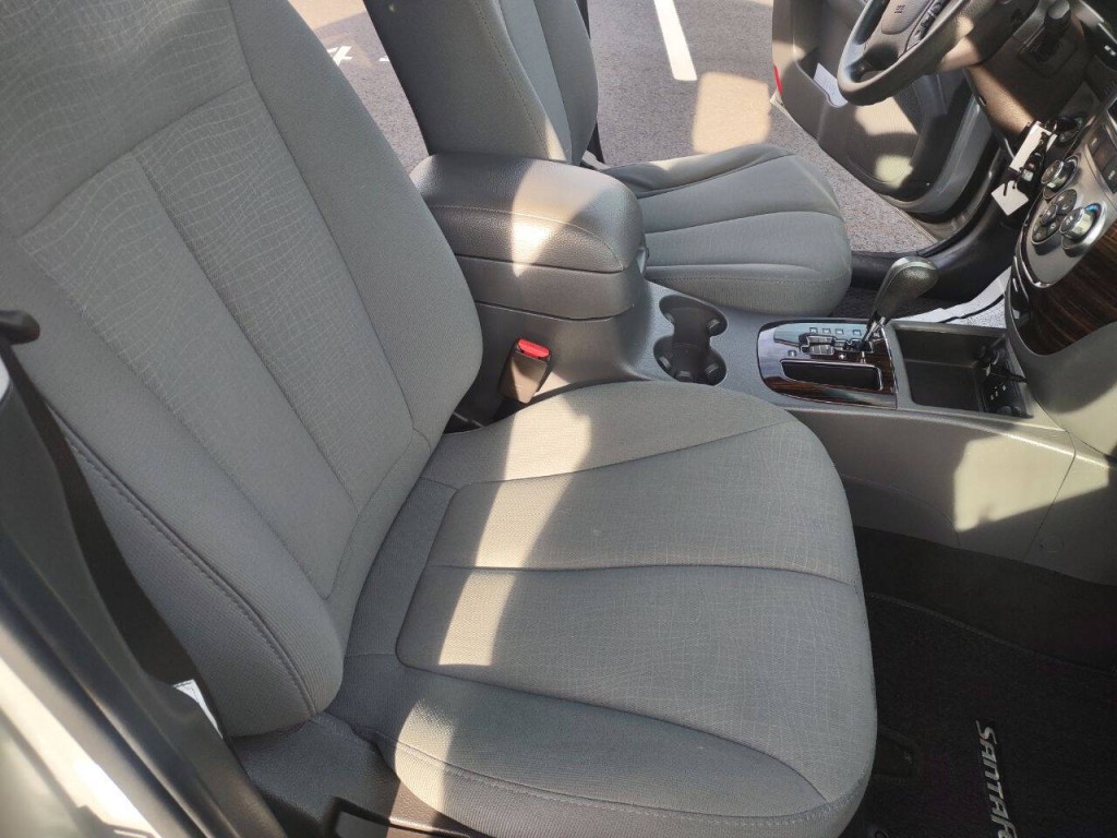 2012 Hyundai Santa Fe Image 19