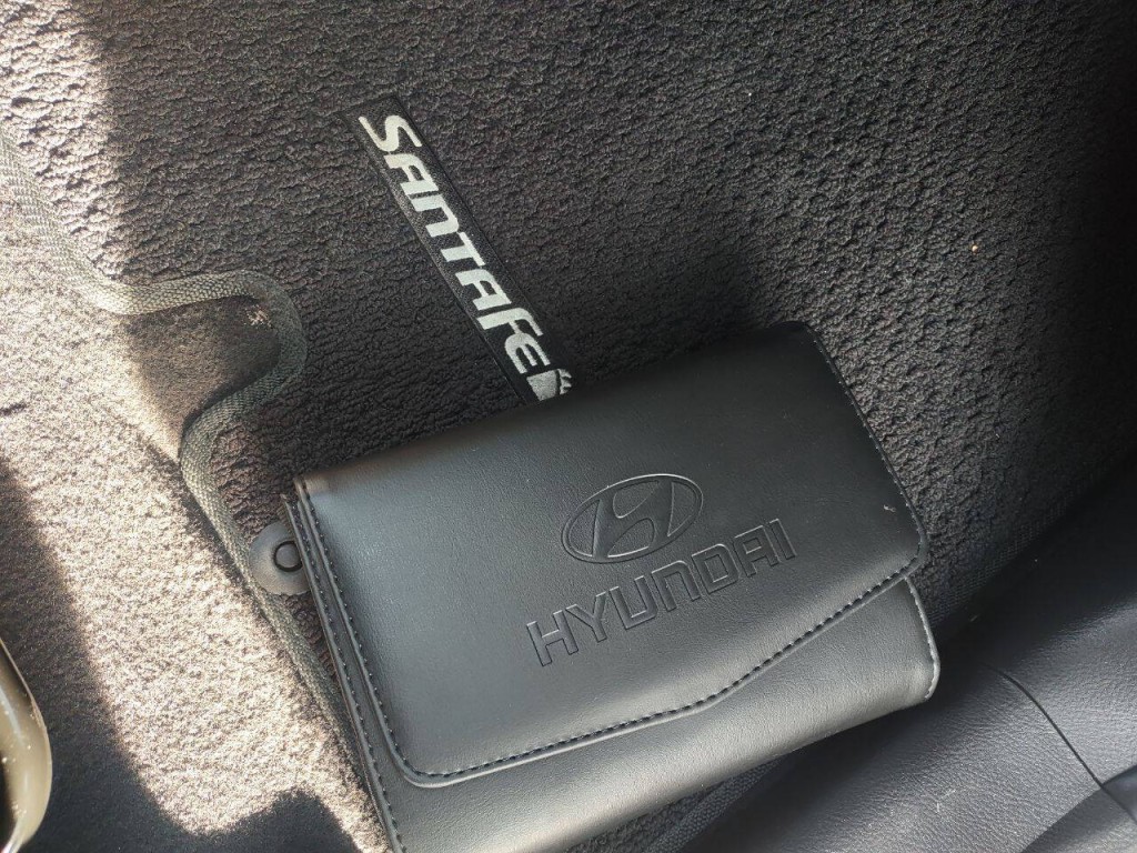 2012 Hyundai Santa Fe Image 20