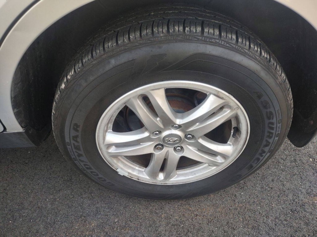 2012 Hyundai Santa Fe Image 27