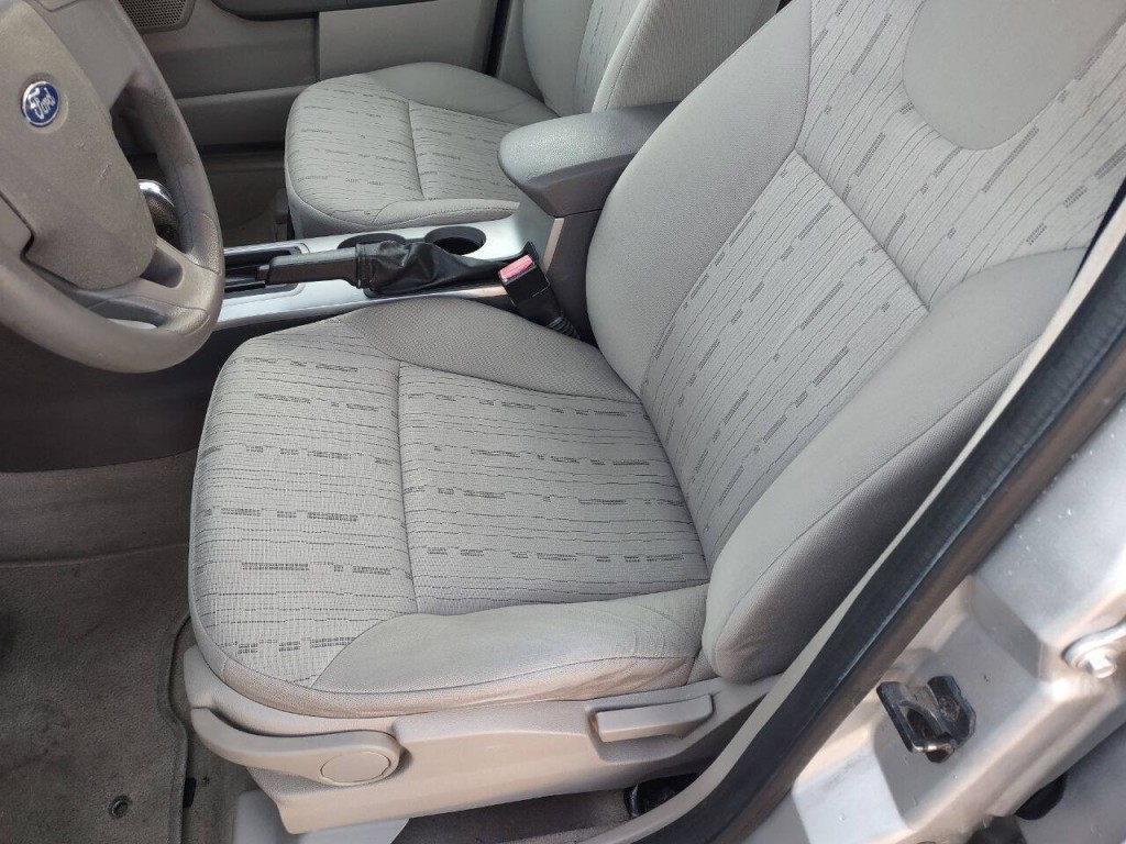 2009 Ford Focus Image 10